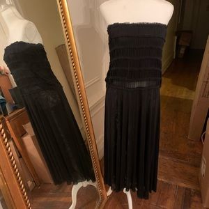 Max Studio 100% Silk black long Dress Strapless.